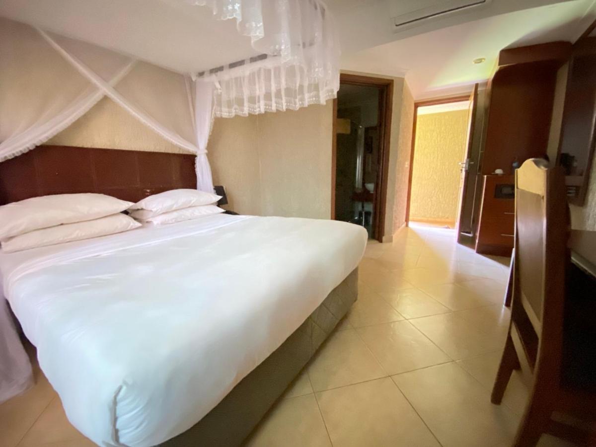 Sangana Lodge Moshi Buitenkant foto