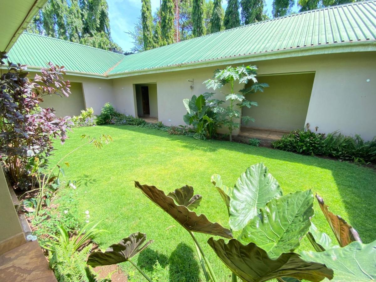 Sangana Lodge Moshi Buitenkant foto