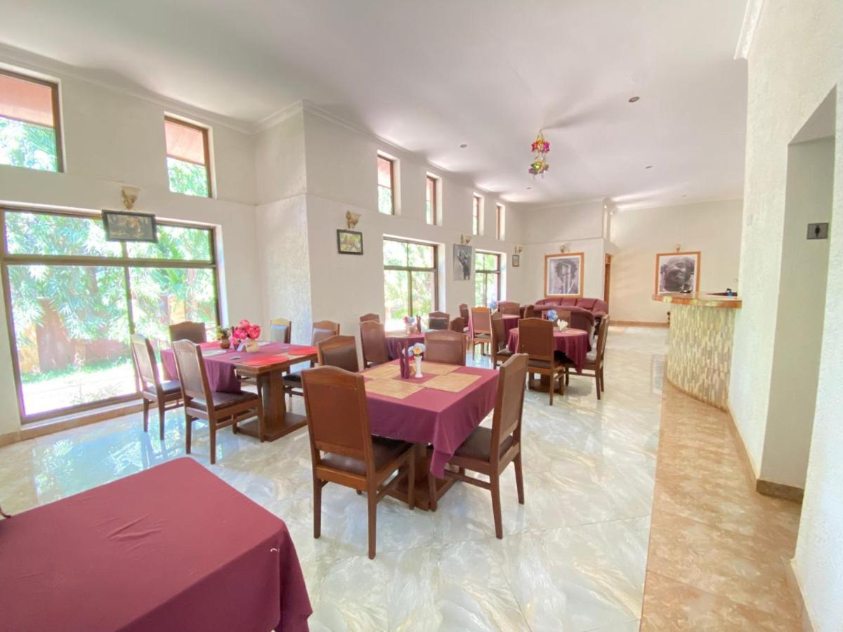 Sangana Lodge Moshi Buitenkant foto