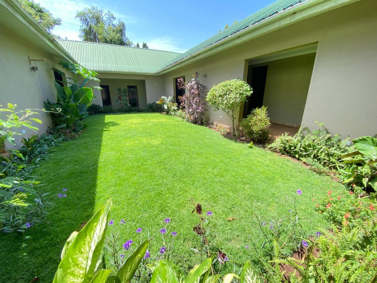 Sangana Lodge Moshi Buitenkant foto
