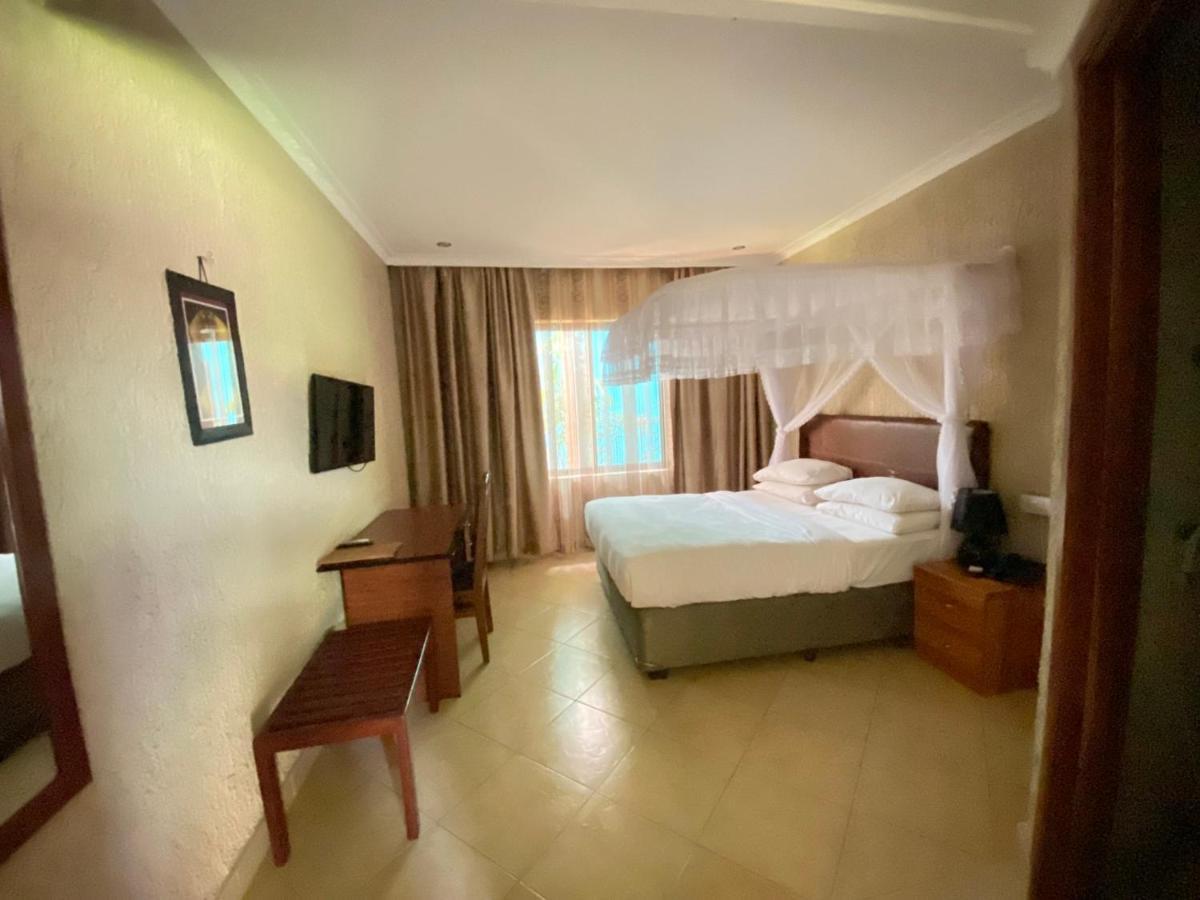 Sangana Lodge Moshi Buitenkant foto