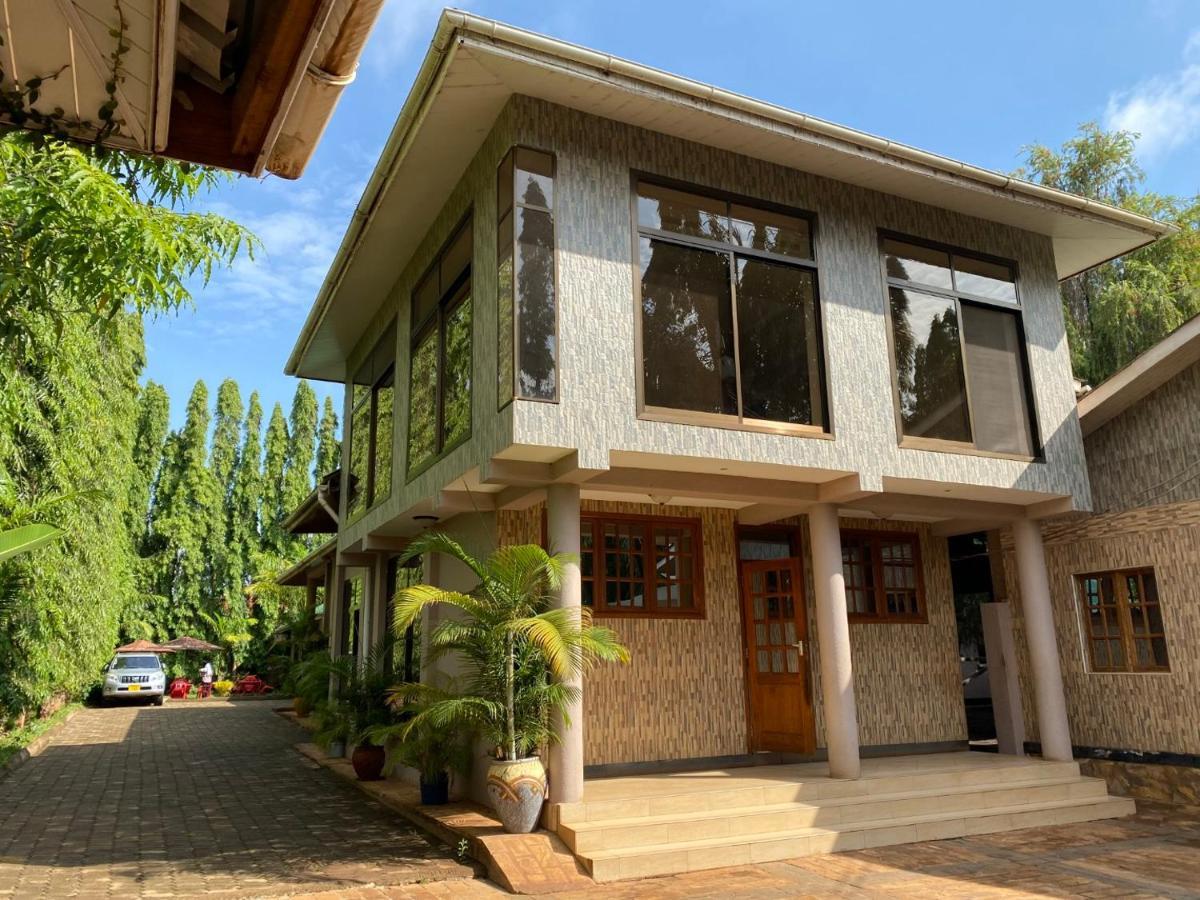 Sangana Lodge Moshi Buitenkant foto