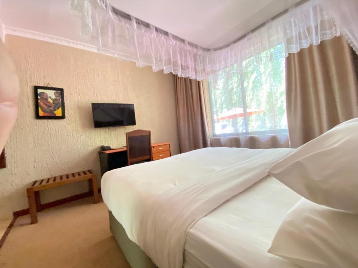 Sangana Lodge Moshi Buitenkant foto