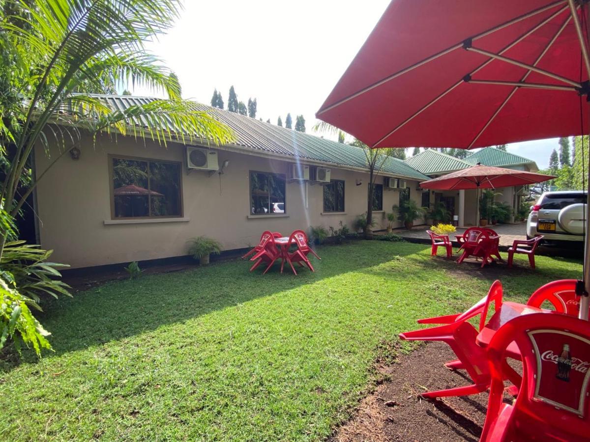 Sangana Lodge Moshi Buitenkant foto
