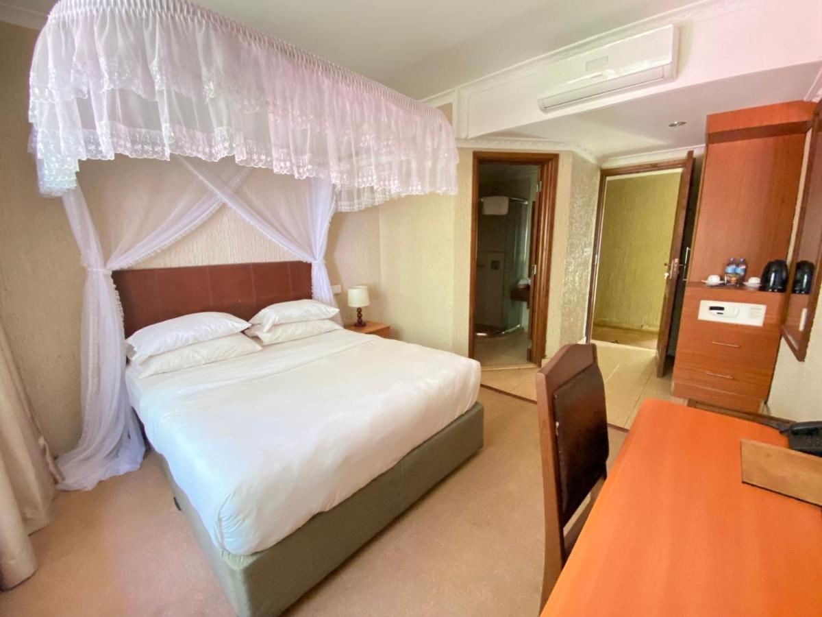 Sangana Lodge Moshi Buitenkant foto